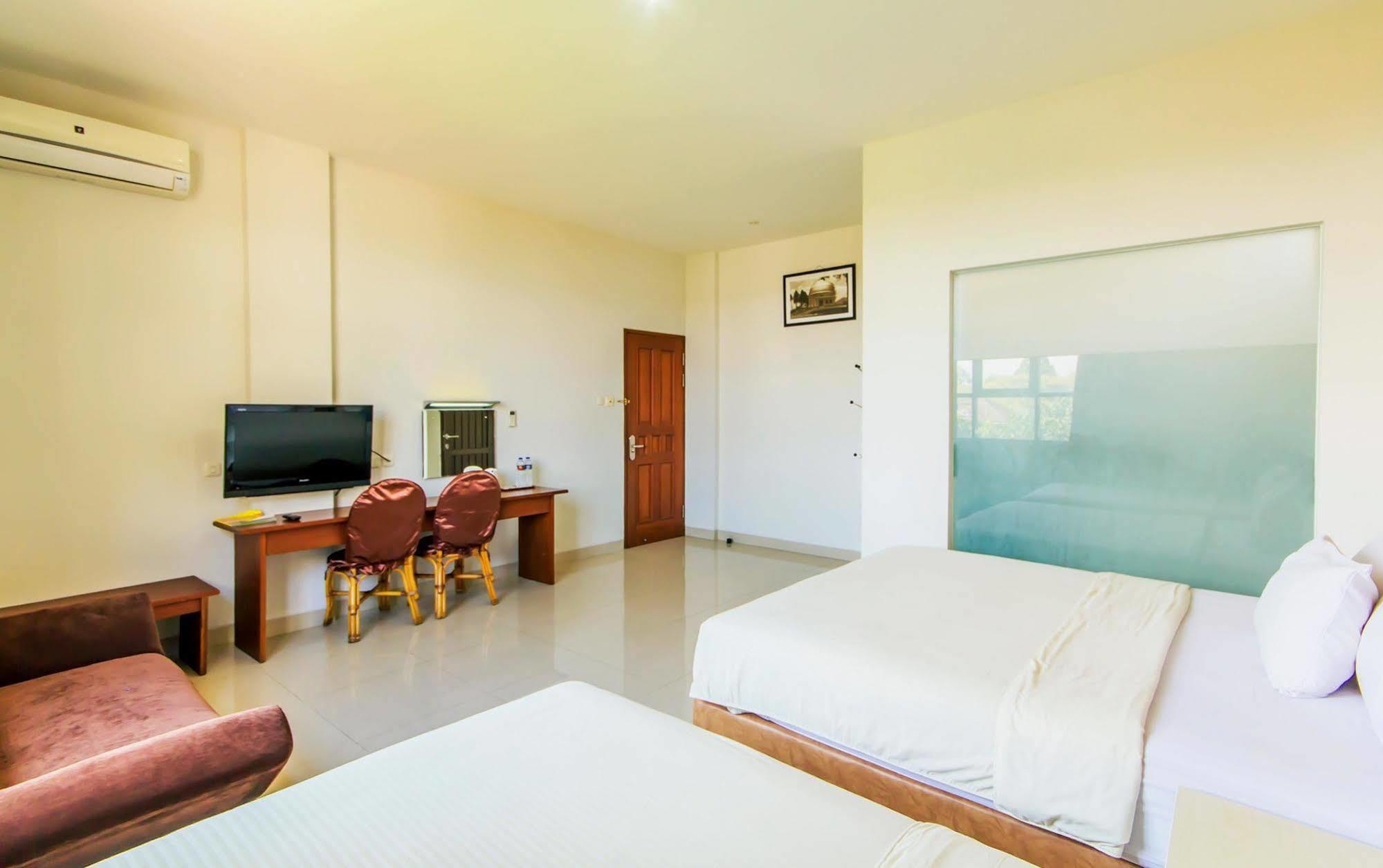 Oyo 173 Asoka Hotel Bandung Bagian luar foto