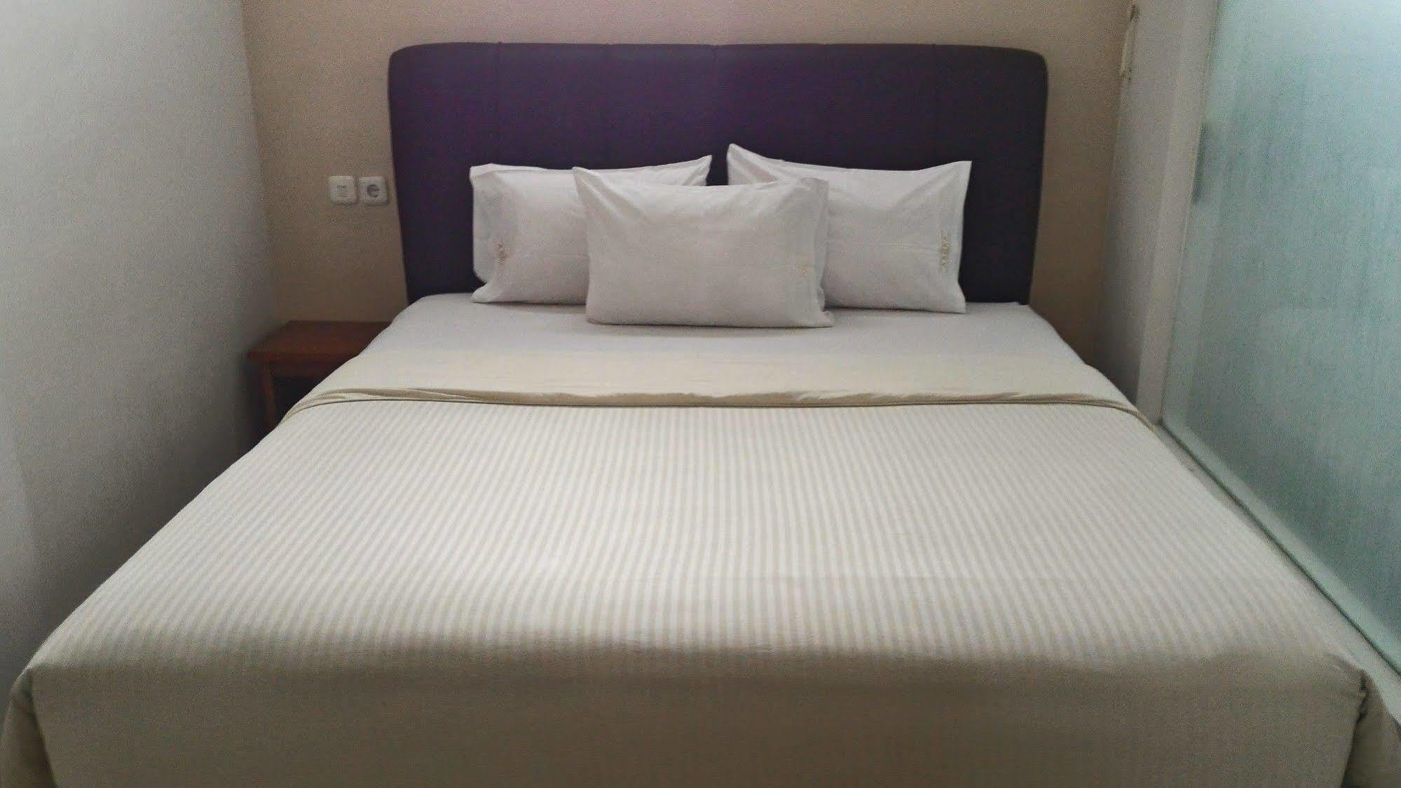 Oyo 173 Asoka Hotel Bandung Bagian luar foto