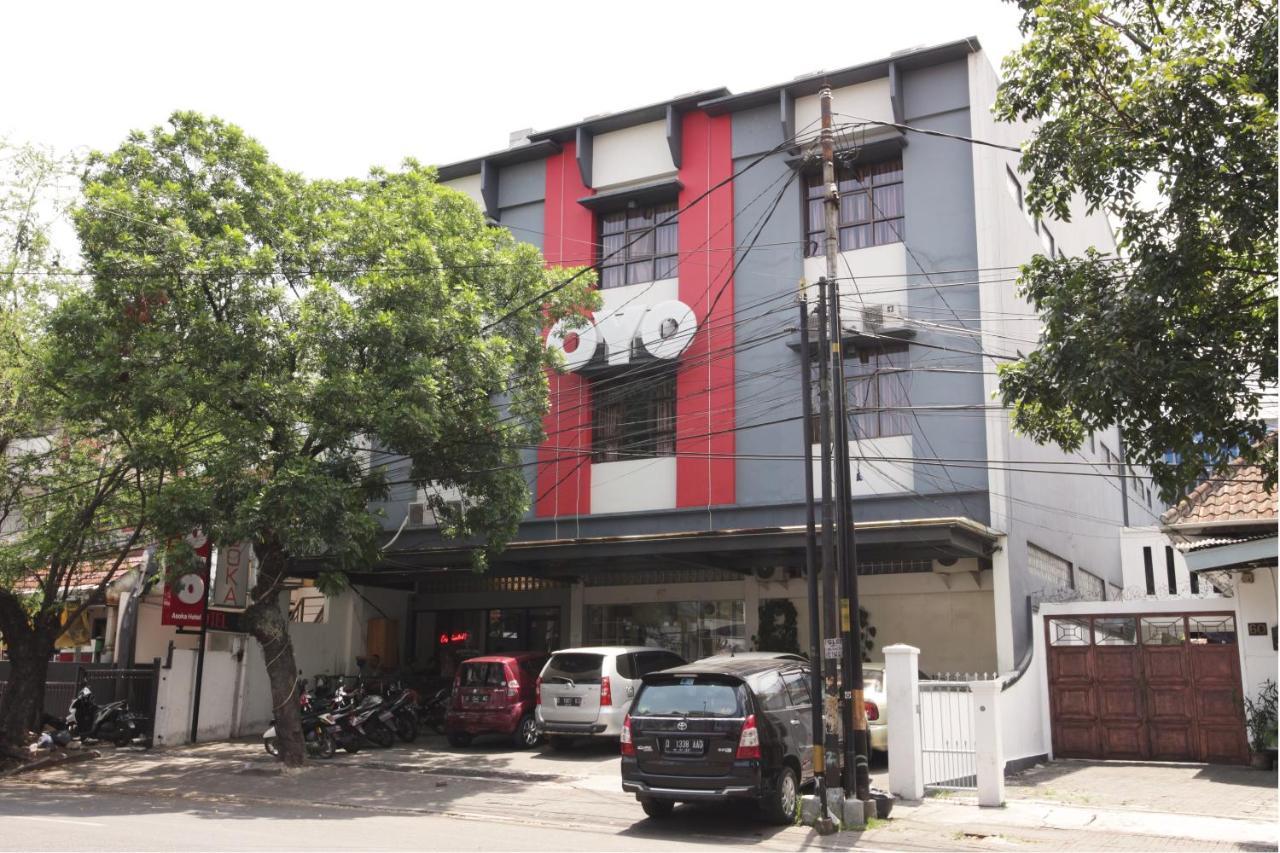 Oyo 173 Asoka Hotel Bandung Bagian luar foto