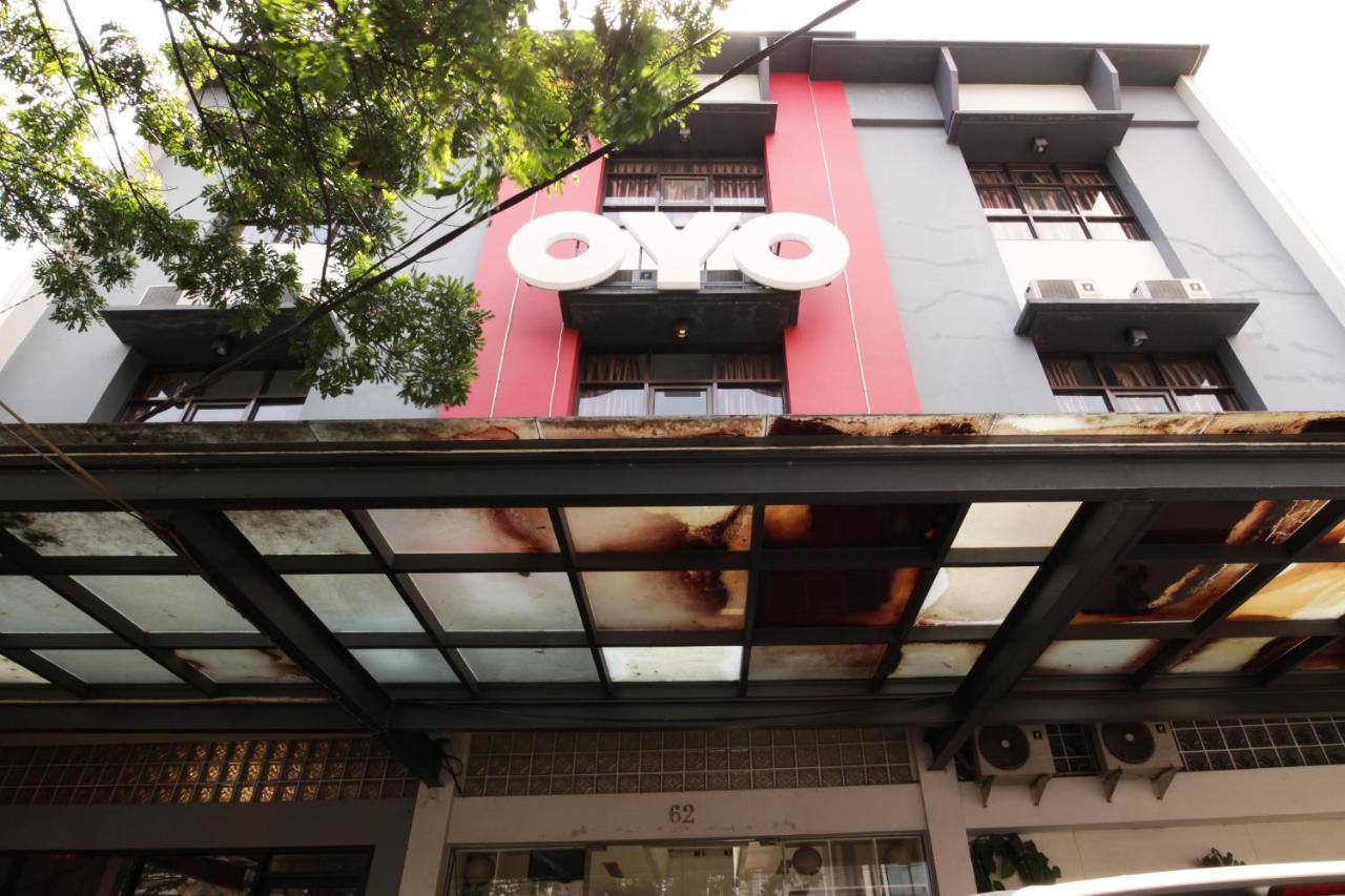 Oyo 173 Asoka Hotel Bandung Bagian luar foto