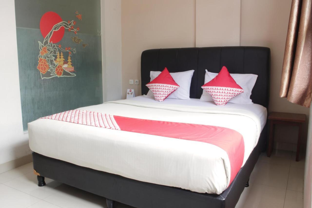 Oyo 173 Asoka Hotel Bandung Bagian luar foto