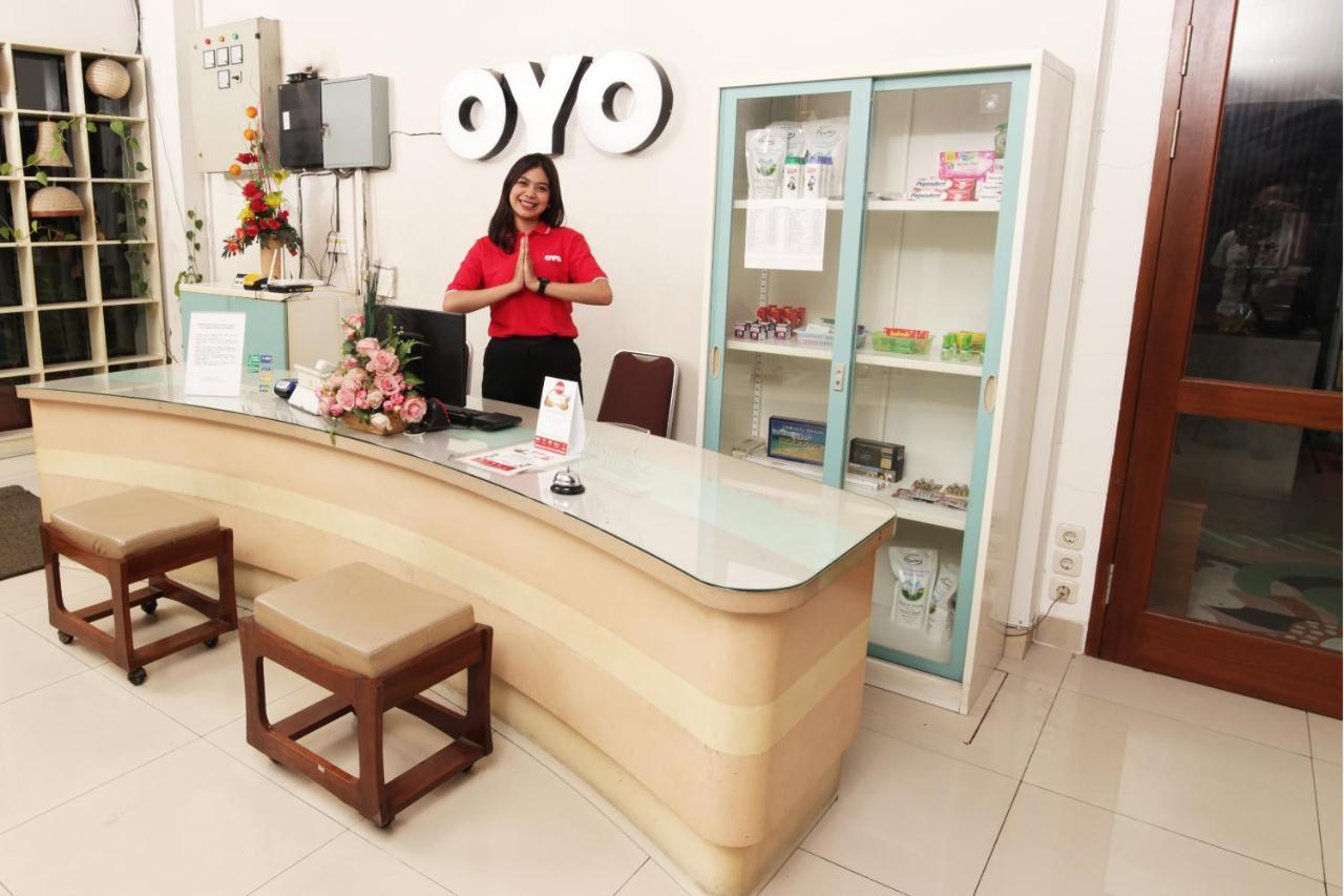 Oyo 173 Asoka Hotel Bandung Bagian luar foto